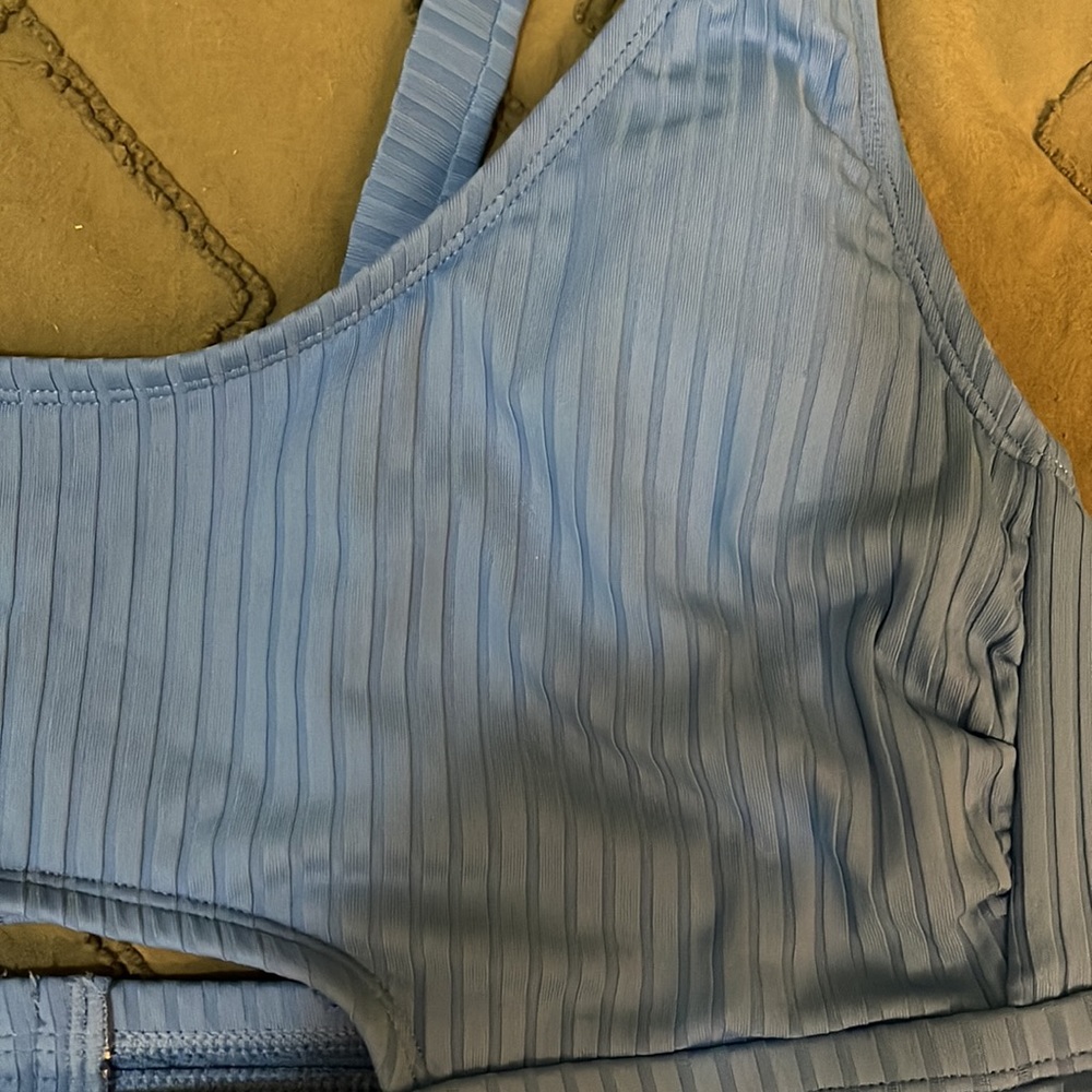 Blue bikini - Picture 5 of 9